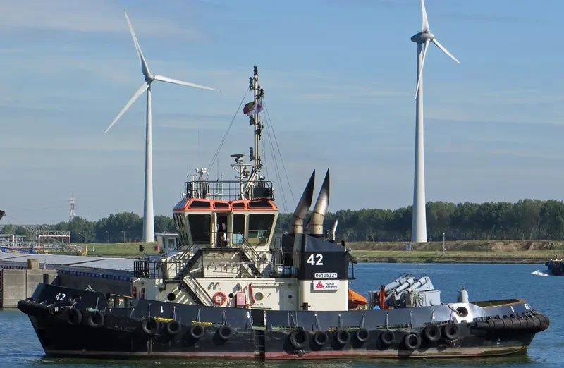 TUG 42 General Cargo IMO 9602112