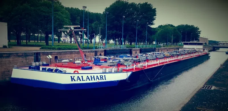 KALAHARI Tanker IMO 9602241 photo 2