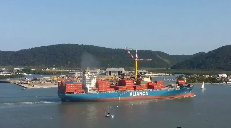 AMERICO VESPUCIO Container Ship IMO 9603233