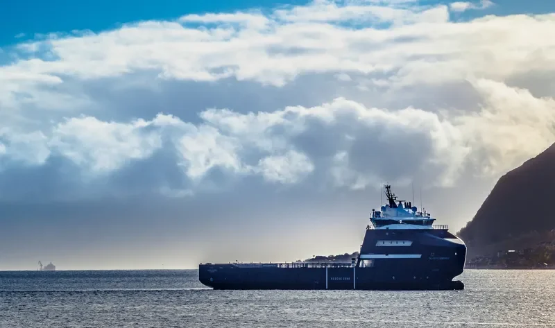 OLYMPIC ENERGY Offshore Vessel IMO 9603829 photo 5