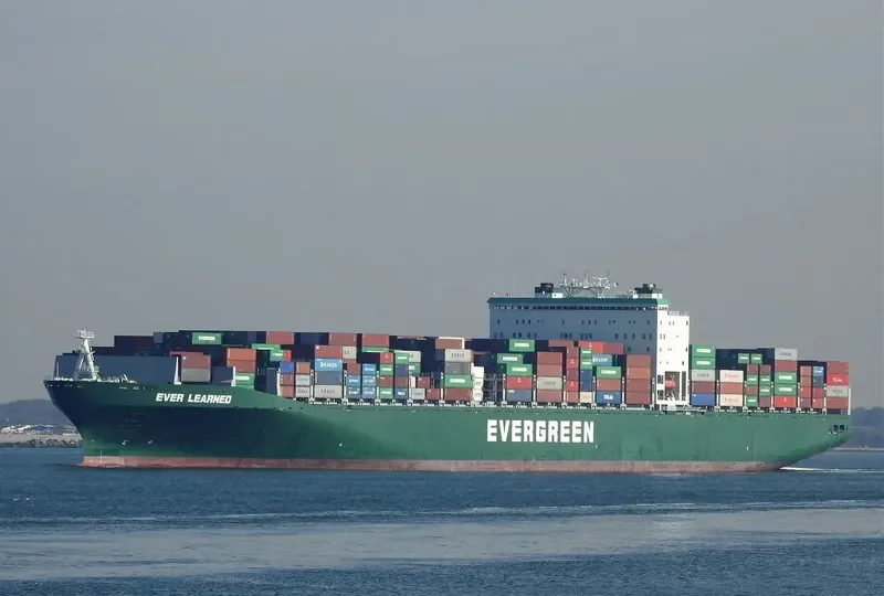 EVER LEARNED Container Ship IMO 9604108 photo 4