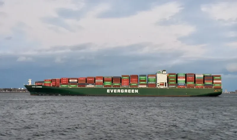 EVER LEARNED Container Ship IMO 9604108 photo 8