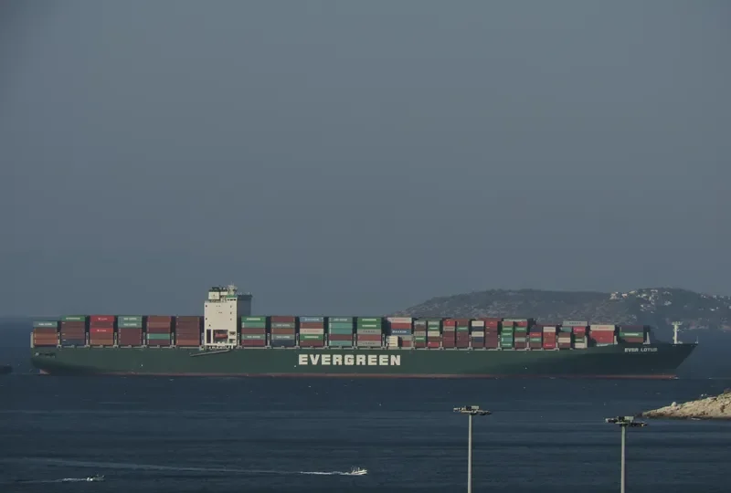 EVER LOTUS Container Ship IMO 9604122 photo 6