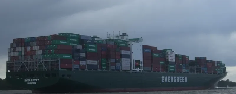 EVER LIVELY Container Ship IMO 9604134 photo 9