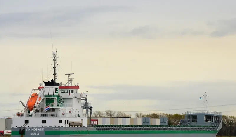VIKINGBANK Container Ship IMO 9604184 photo 10