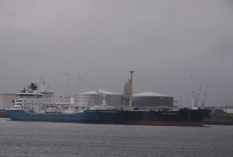 LADY HENRIETTA Tanker IMO 9604380 photo 9