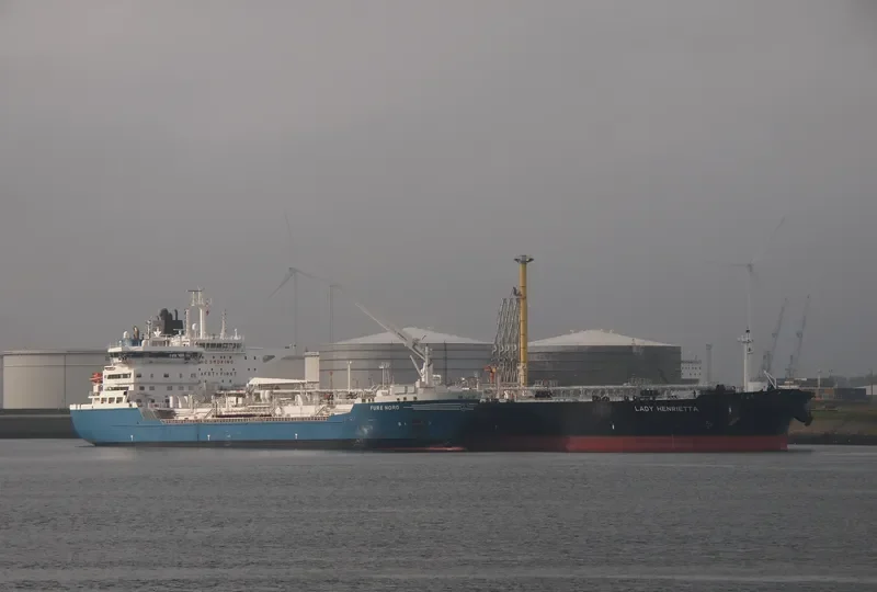 LADY HENRIETTA Tanker IMO 9604380 photo 10