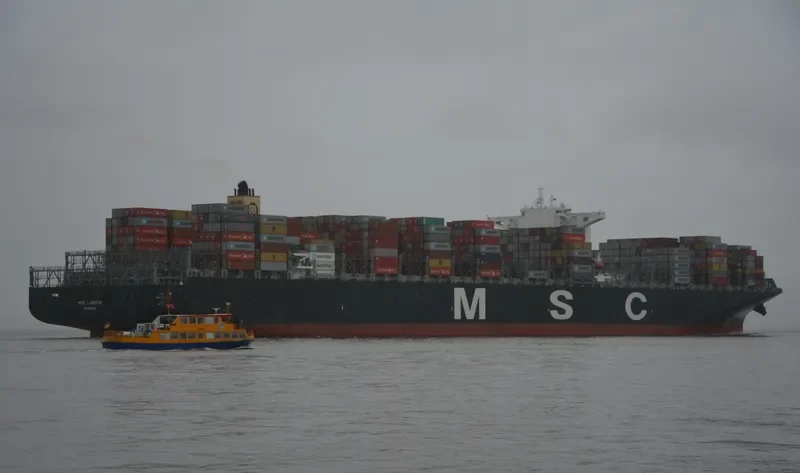 MSC LONDON Container Ship IMO 9606302 photo 7