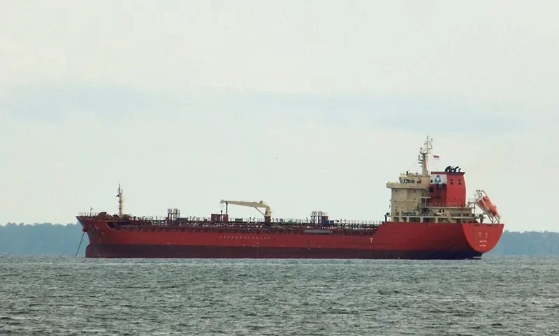 YU RU Tanker IMO 9607526 photo 7