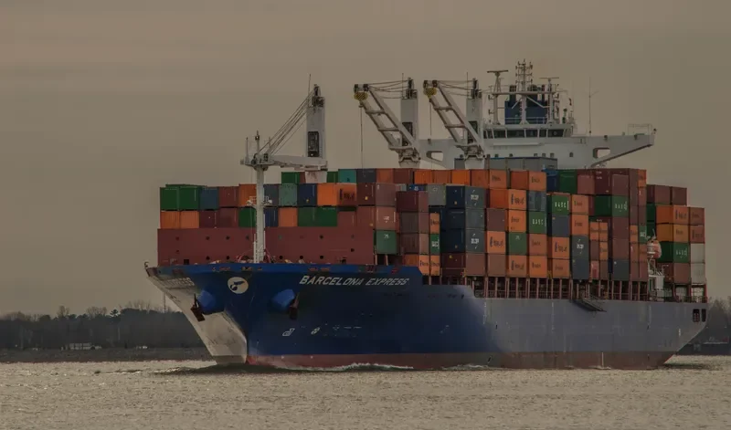 LIVORNO EXPRESS Container Ship IMO 9610157 photo 3