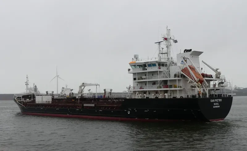 TUVAQ W Tanker IMO 9610341