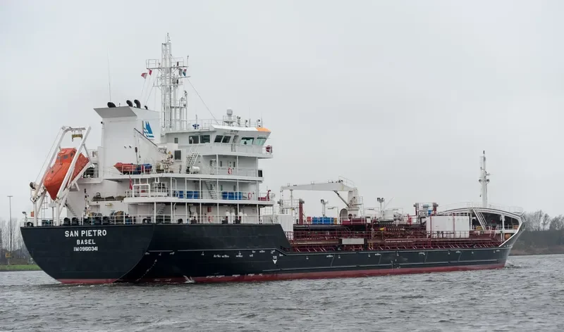 TUVAQ W Tanker IMO 9610341 photo 3