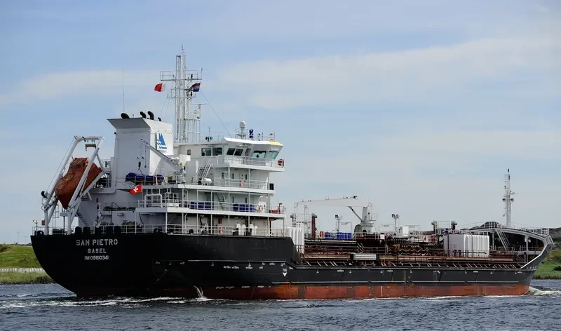 TUVAQ W Tanker IMO 9610341 photo 8