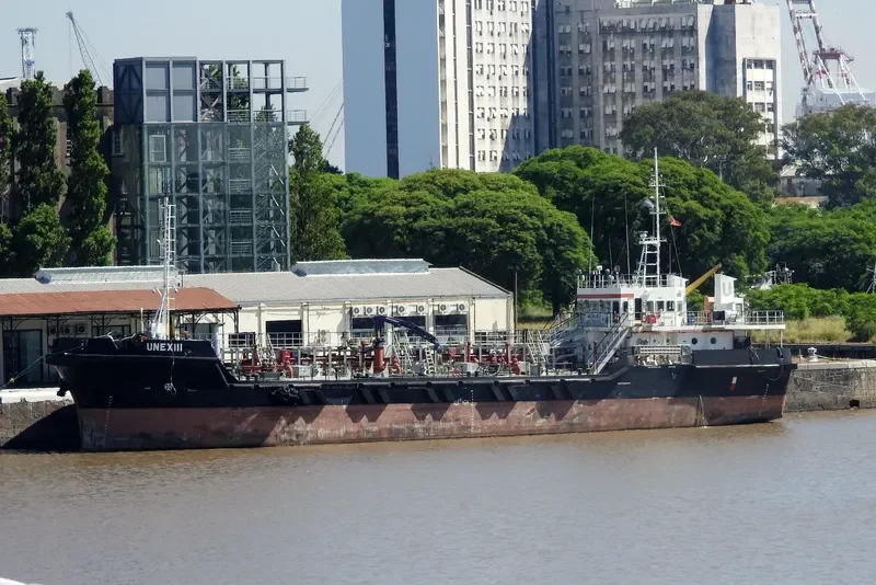 THALIA Tanker IMO 9611541 photo 4
