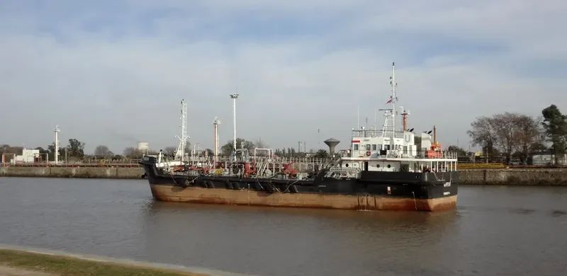 THALIA Tanker IMO 9611541 photo 5