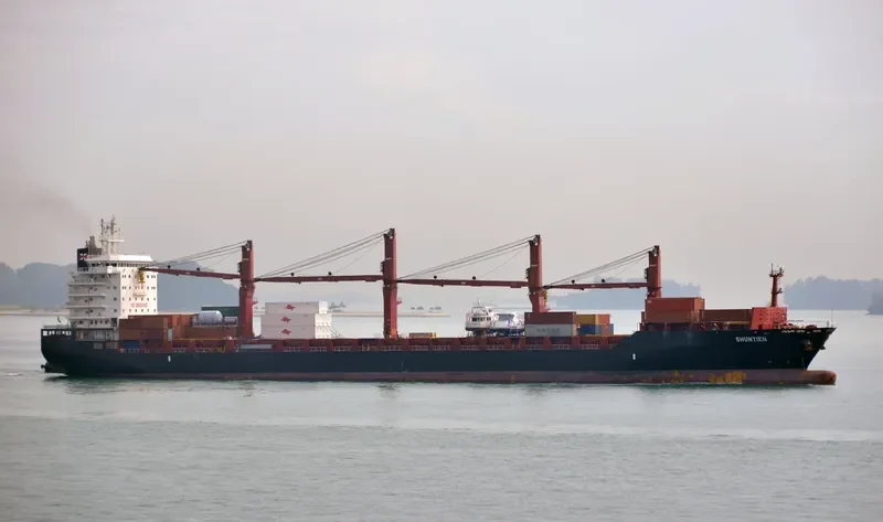SHUNTIEN Container Ship IMO 9614517 photo 7