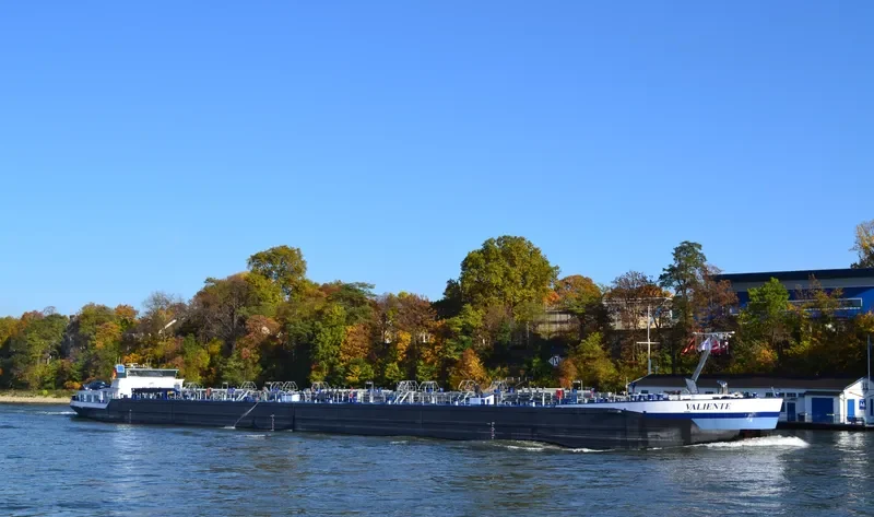 VALIENTE Tanker IMO 9614725 photo 4