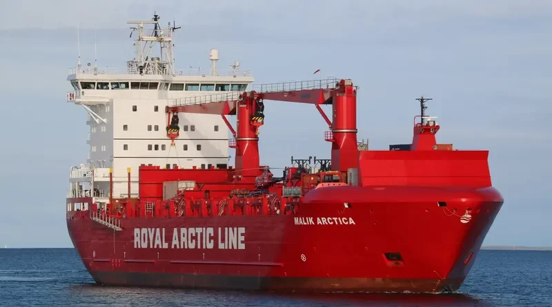 MALIK ARCTICA Container Ship IMO 9618135 photo 2
