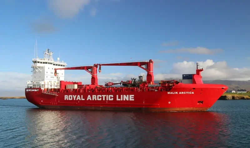 MALIK ARCTICA Container Ship IMO 9618135 photo 3