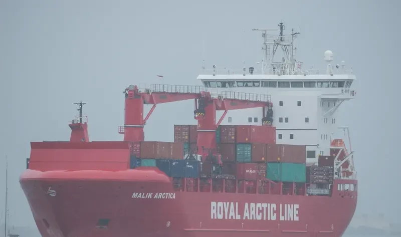 MALIK ARCTICA Container Ship IMO 9618135 photo 6