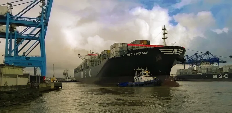 MSC ABIDJAN Container Ship IMO 9618264 photo 10