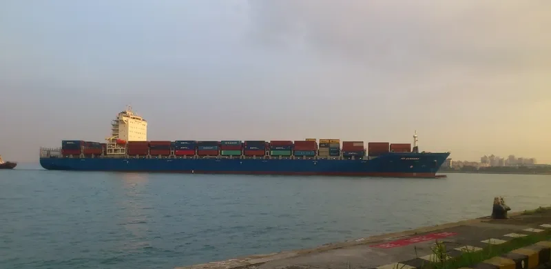 LEONIDIO Container Ship IMO 9618587 photo 7