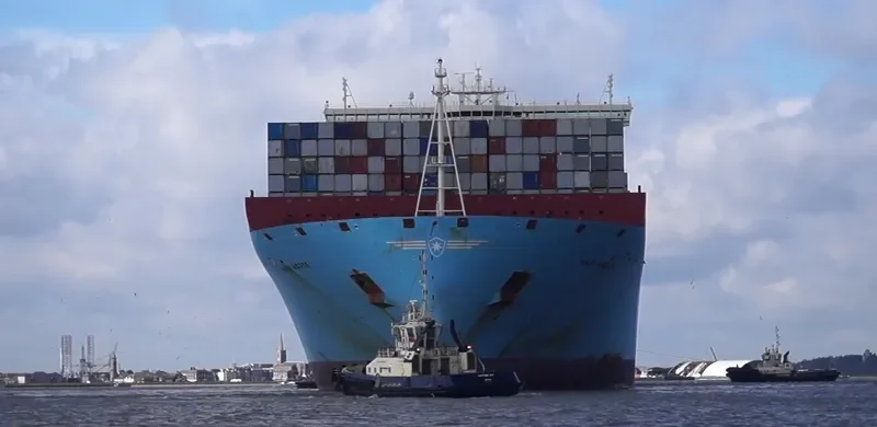MARY MAERSK Container Ship IMO 9619921 photo 4