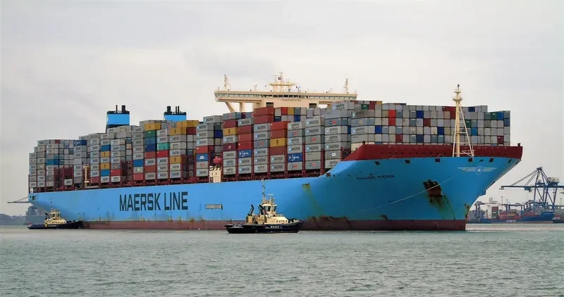 MAGLEBY MAERSK Container Ship IMO 9619957 photo 2