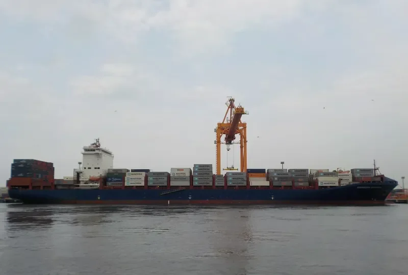 MEDITERRANEAN EXPRESS Container Ship IMO 9622019 photo 3