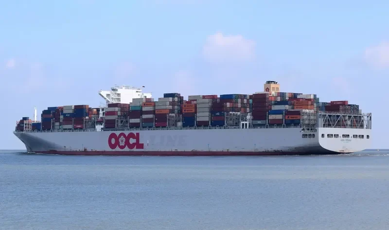 OOCL POLAND Container Ship IMO 9622588 photo 2