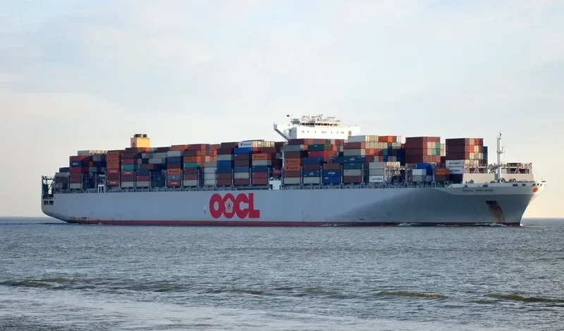 OOCL POLAND Container Ship IMO 9622588 photo 3