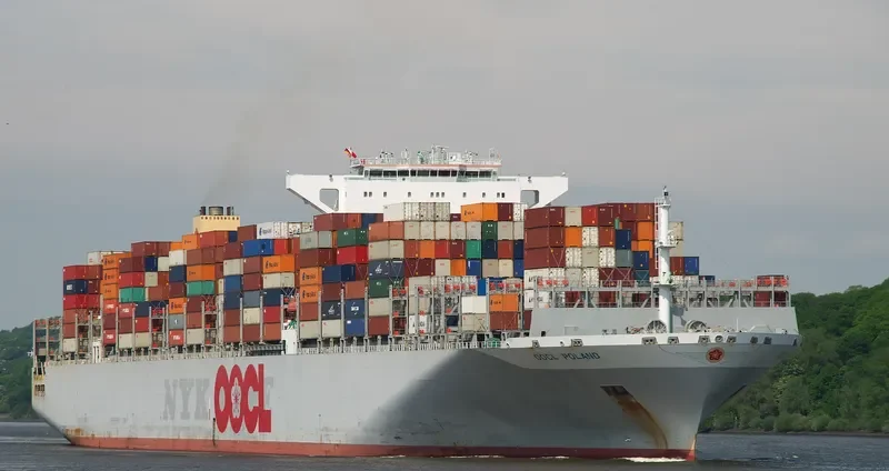 OOCL POLAND Container Ship IMO 9622588 photo 6