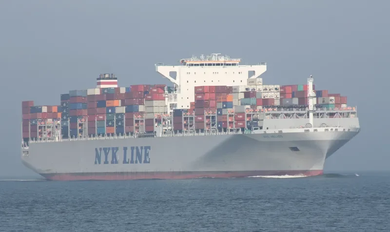 OOCL POLAND Container Ship IMO 9622588 photo 10