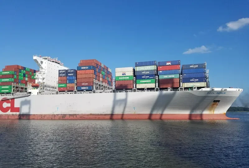 OOCL BERLIN Container Ship IMO 9622605