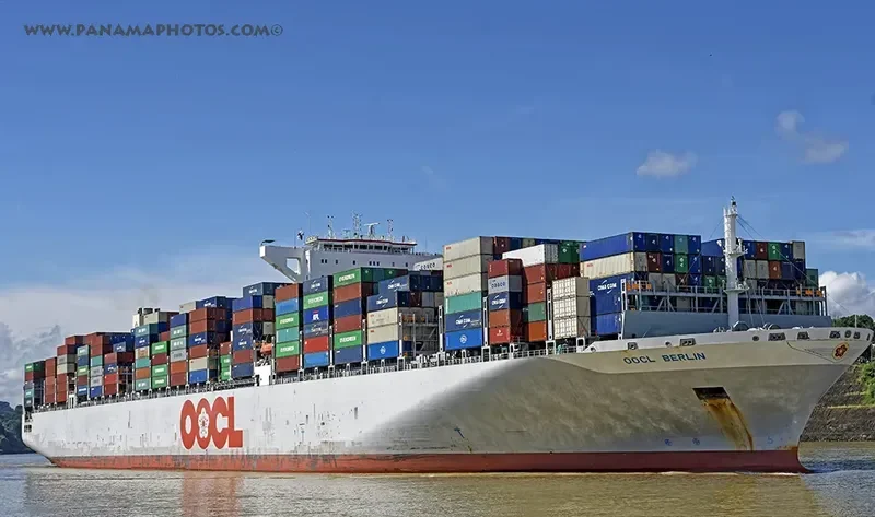 OOCL BERLIN Container Ship IMO 9622605 photo 2
