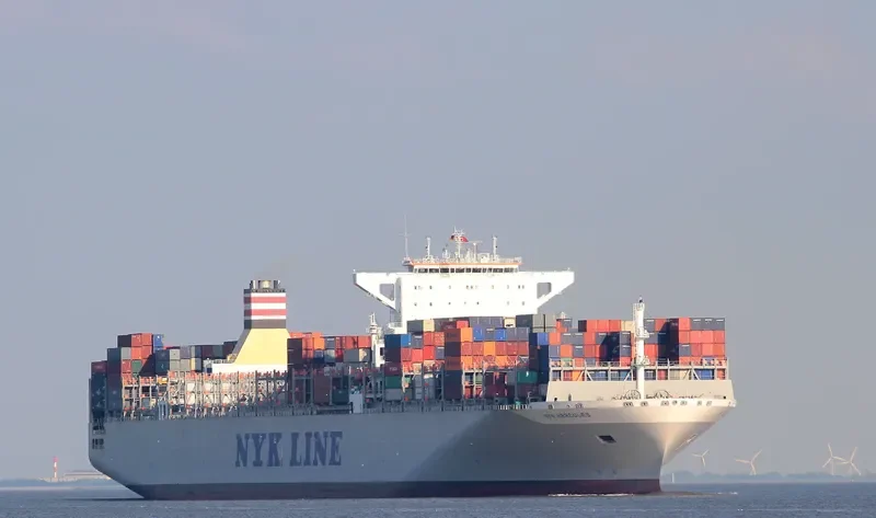 OOCL FRANCE Container Ship IMO 9622617 photo 2