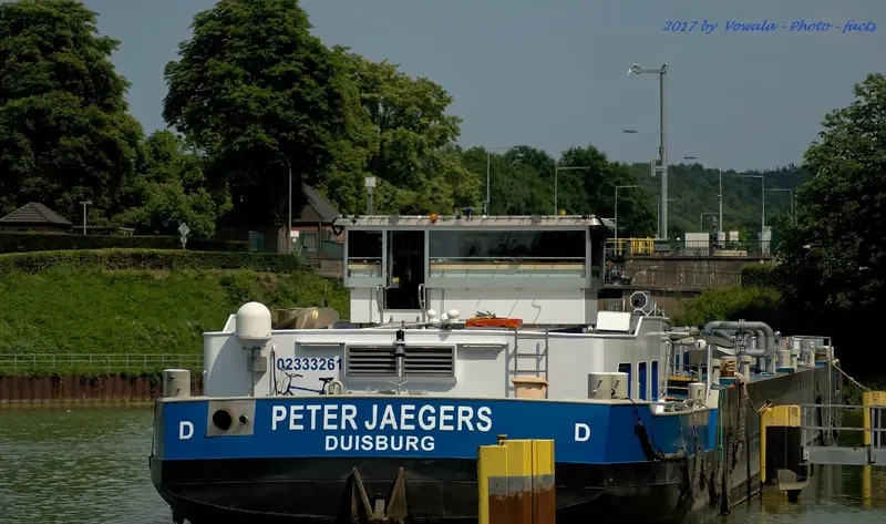PETER JAEGERS Tanker IMO 9624081 photo 10