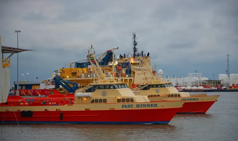 FAST RUNNER Offshore Vessel IMO 9624885