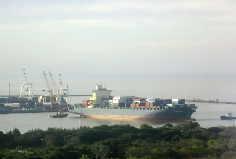 HYUNDAI PREMIUM Container Ship IMO 9625530 photo 6