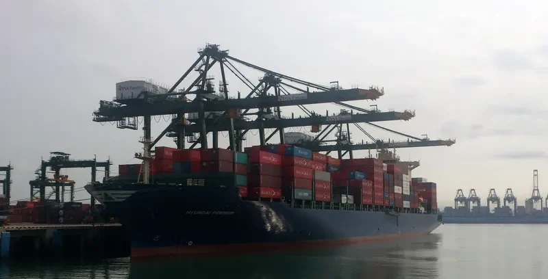 HYUNDAI PREMIUM Container Ship IMO 9625530 photo 9
