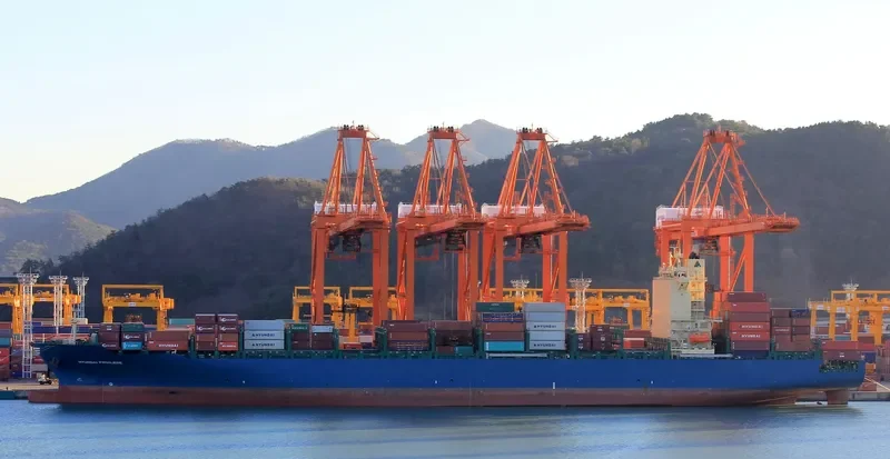 HYUNDAI PRIVILEGE Container Ship IMO 9625554 photo 3