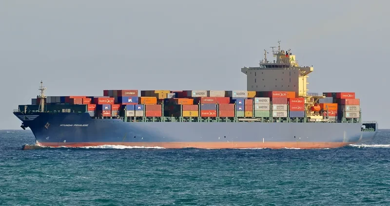 HYUNDAI PRIVILEGE Container Ship IMO 9625554 photo 9