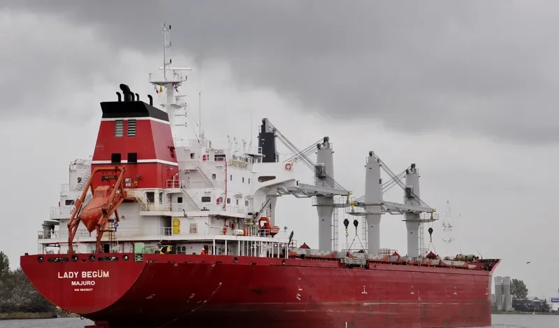 LADY BEGUM Bulk Carrier IMO 9625607 photo 3