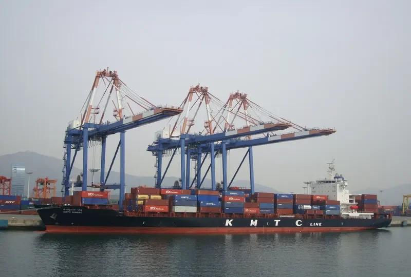 KMTC NINGBO Container Ship IMO 9626405 photo 4