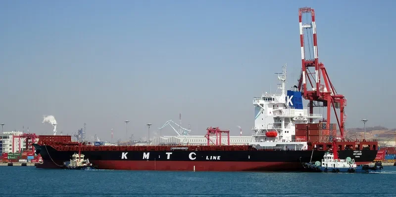 KMTC NINGBO Container Ship IMO 9626405 photo 5