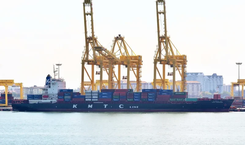 KMTC SHENZHEN Container Ship IMO 9626417 photo 2