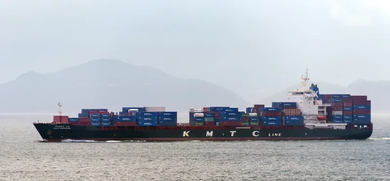 KMTC SHENZHEN Container Ship IMO 9626417 photo 5