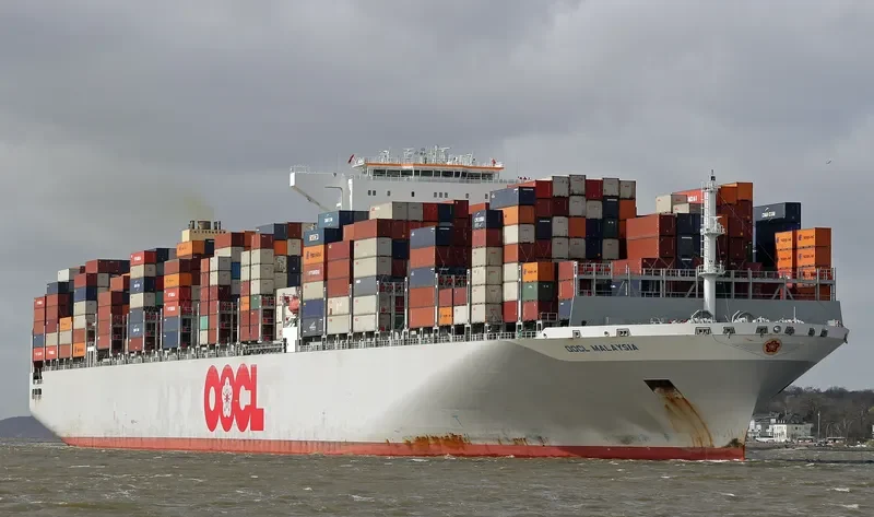 OOCL MALAYSIA Container Ship IMO 9627980 photo 4
