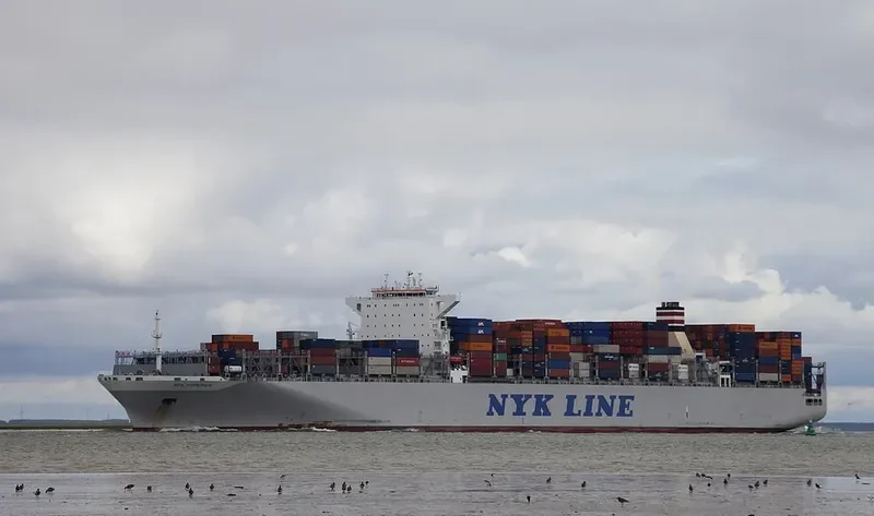 OOCL MALAYSIA Container Ship IMO 9627980 photo 7