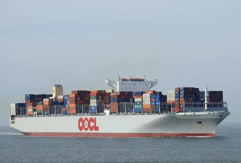OOCL SINGAPORE Container Ship IMO 9628001 photo 2